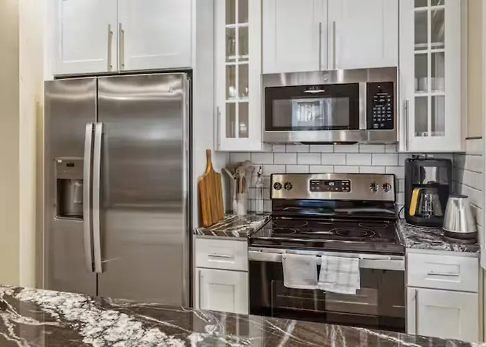 Stylish Retreat 2br Near Frick Park, Dining Pittsburgh