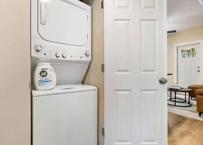 Stylish Retreat 2br Near Frick Park, Dining * Pittsburgh